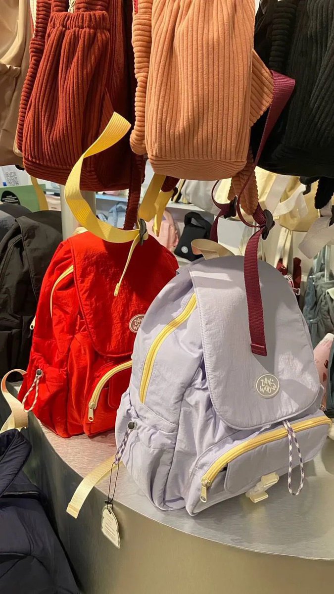 eeeddooos's tweet photo. Sebenarnya masih banyak banget koleksinya, kalian bisa banget kepoin online store buat liat katalog

Online store
🎀 https://t.co/1yZ9X7GTM8

Offline store
📍 Jl. Pringgondani, Gedongan Lor, Wedomartani, Kec. Ngemplak, Kabupaten Sleman, Daerah Istimewa Yogyakarta https://t.co/Ijy3pyw517