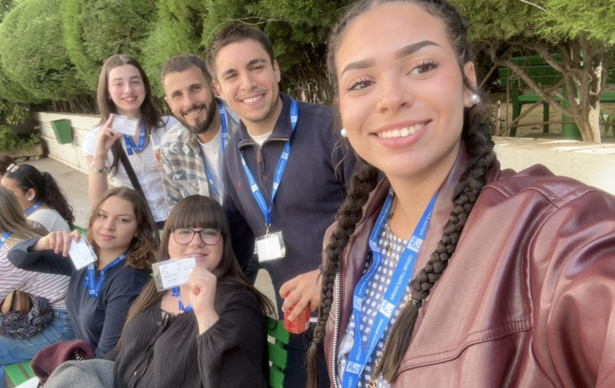 FPMINMACULADA's tweet photo. Nuestra estupenda representación en el FECORA nacional que se celebró en Barcelona la semana pasada. Viendo sus sonrisas podemos decir con Sta. Vicenta María que ¡Las chicas han triunfado! #sacardetitumejortu #yosoydefp #yosoydelmariainmaculada #conectados https://t.co/yKOcCPun15