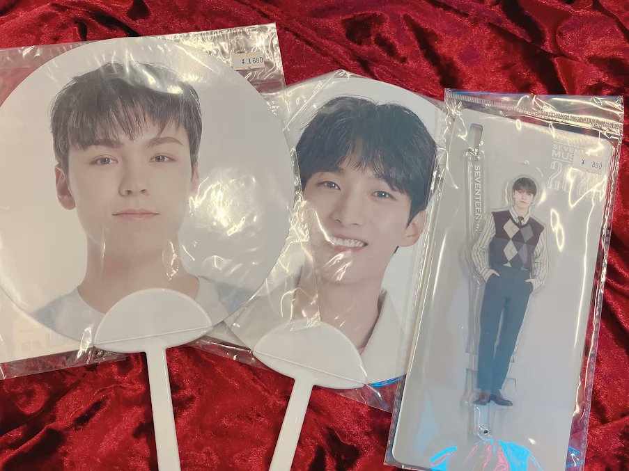SEVENTEEN ミンギュうちわや ウォヌ アクスタなど 多数入荷いたしまし