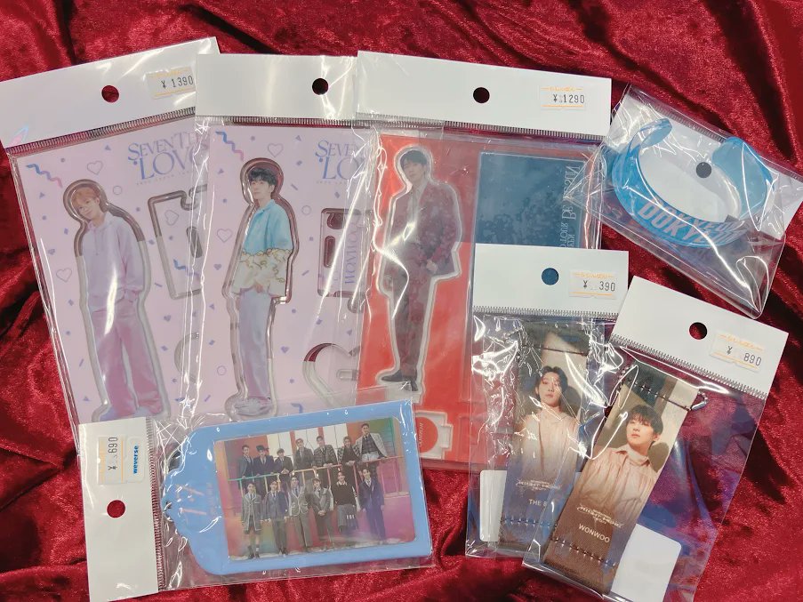 SEVENTEEN ミンギュうちわや ウォヌ アクスタなど 多数入荷いたしまし
