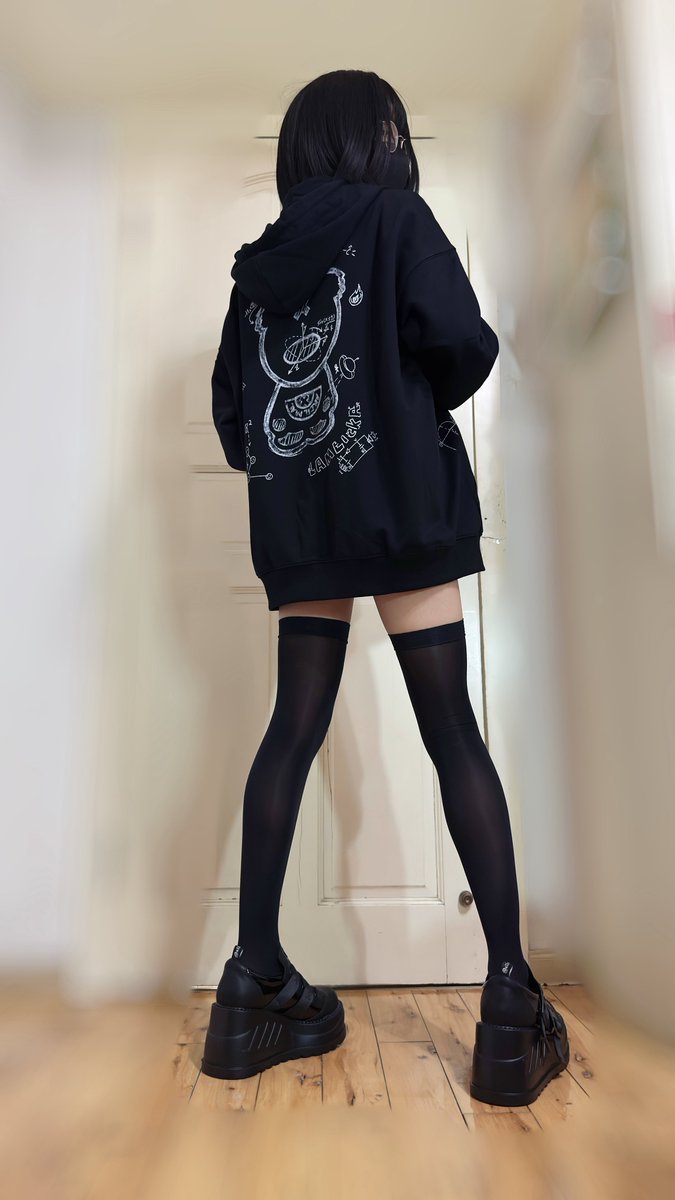 YRavel69's tweet photo. 好喜欢到大腿根的过膝袜😍，太涩了 #男娘 #伪娘 #femboy #女装 https://t.co/IlkUFiKDqE