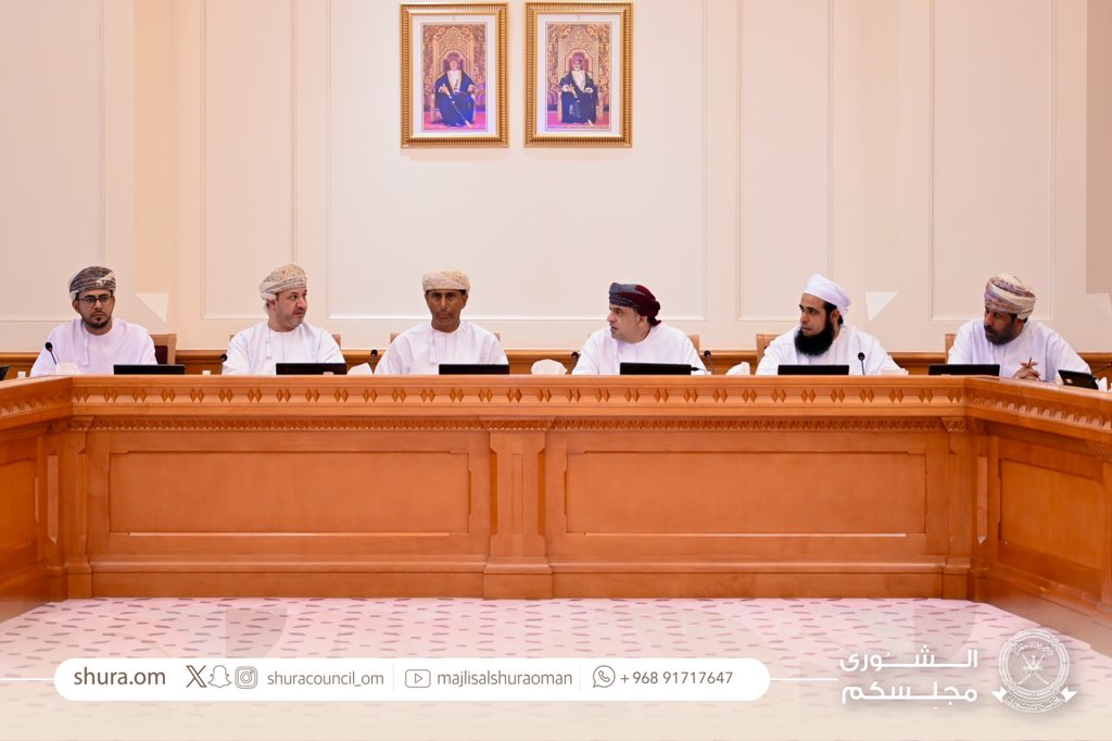 ShuraCouncil_OM's tweet photo. #قانونية_الشورى تعقد اجتماعها الحادي عشر لدور الانعقاد العادي الثالث من الفترة العاشرة لـ ٪#مجلس_الشورى، وتناقش👇🏻 

✔️ الرغبة المبداة بشأن استقلالية لجنة الأخطاء الطبية.
✔️ مقترح مشروع قانون العقوبات والتدابير الجزائية البديلة. https://t.co/Kn40rmQXWo