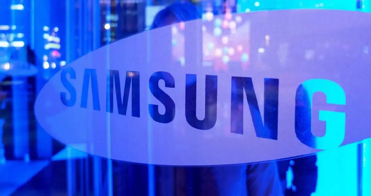 Boomfii's tweet photo. Value of Samsung Electronics reached $1 trillion on 6 May. 
Samsung is only the second Asian company to achieve a 13-figure valuation, behind Taiwan Semiconductor Manufacturing Co. 
Its market capitalization has risen fivefold over the past year with the surge in AI investment. https://t.co/wic20NGUty