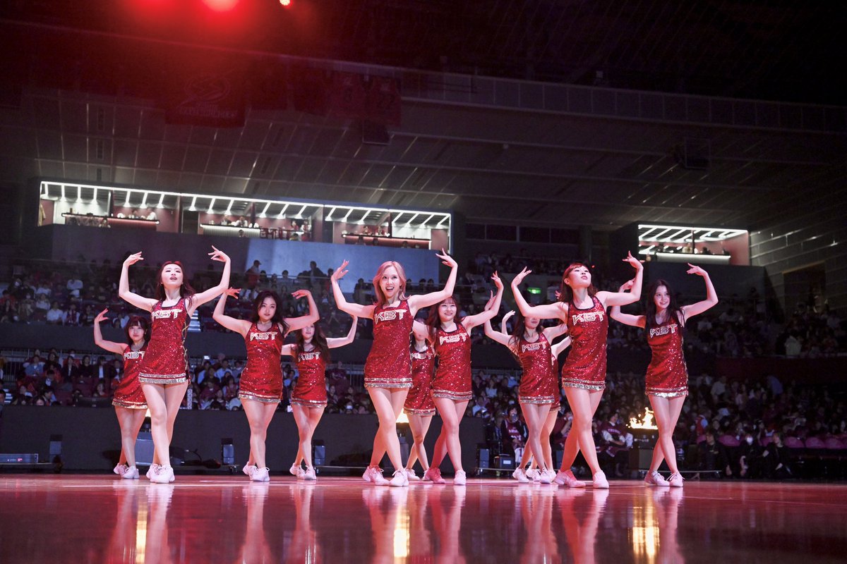 iris_kbtcheer's tweet photo. ▶︎▷▶︎▷SWIPE👉🏻

📸GAME DAYS SNAP PHOTO

QUARTER-TO-QUARTER PERFORMANCE 🪩✨

⚡︎
#IRIS #iris_kbtcheer #Bチア
#川崎ブレイブサンダース https://t.co/6aK6gHVEu6