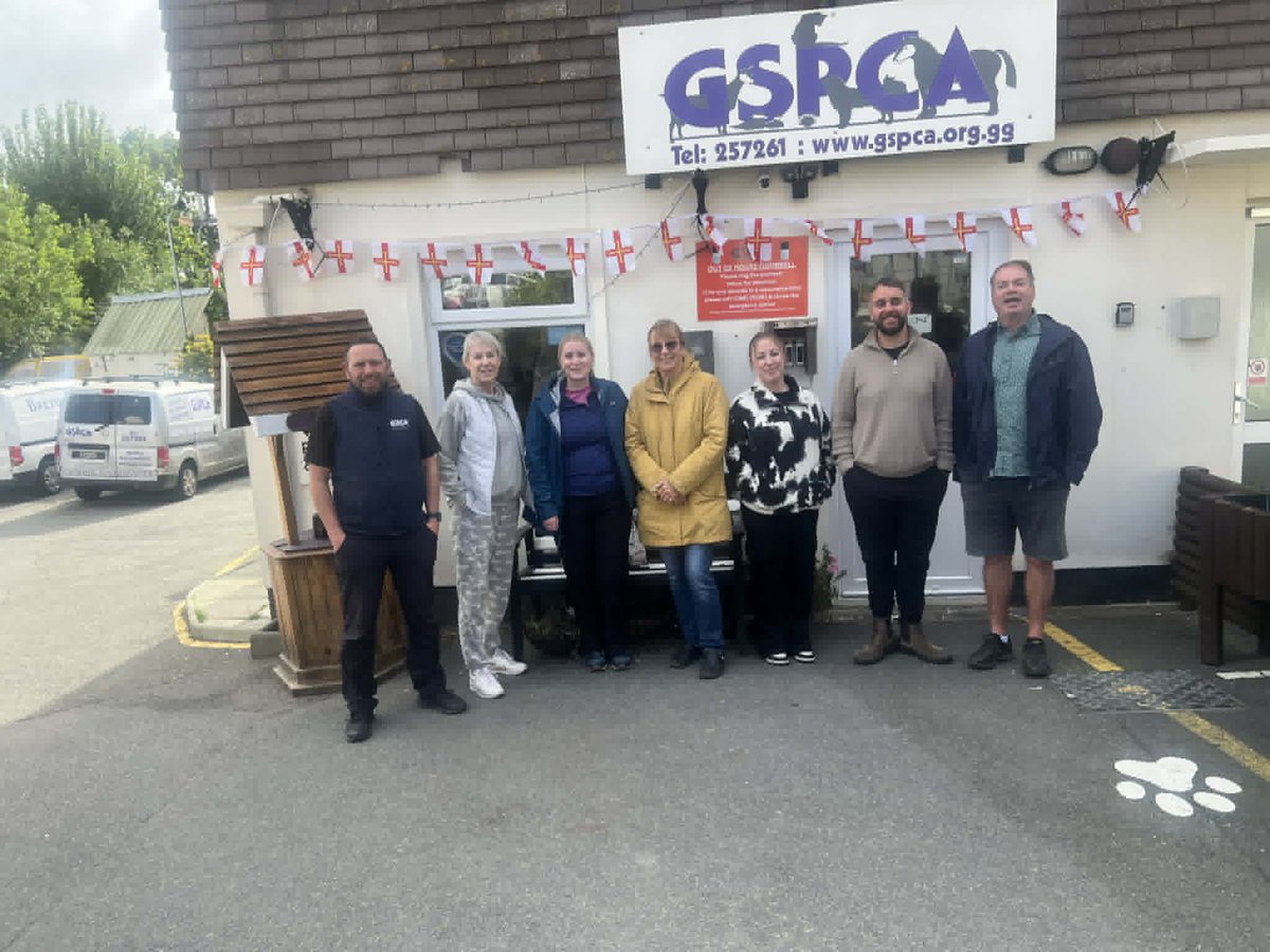 GSPCA's tweet photo. @cazenovecapital Team Lend a Helping Hand at the GSPCA https://t.co/GBtG3viuST https://t.co/DafchI6x44