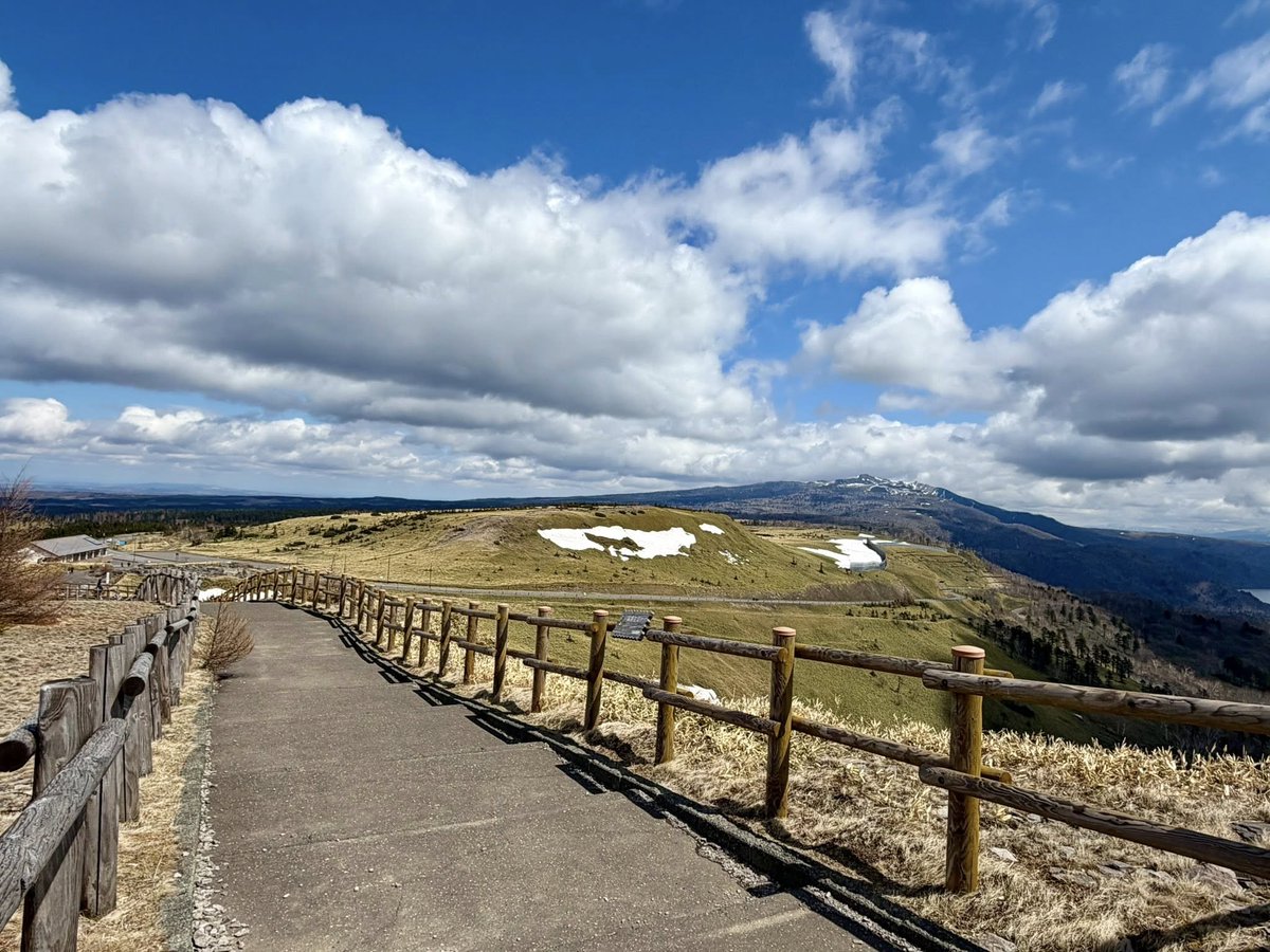 Gucchi_data's tweet photo. 北海道「秀逸な道」 https://t.co/QMTl3yzHhA