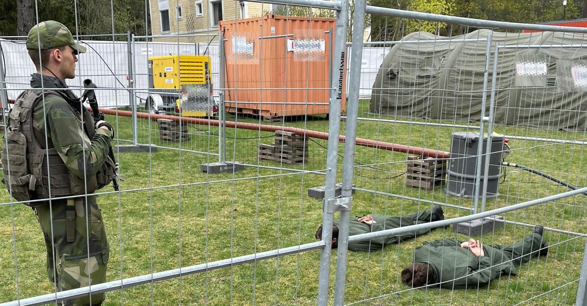MP_CoE's tweet photo. Our personnel participated in an international military exercise focused on detention operations and procedures for handling Prisoners of War. Engagement in such activities reflects the NATO MP COE’s continued commitment to capability development in support of the Alliance. https://t.co/oZN3ToQz1r