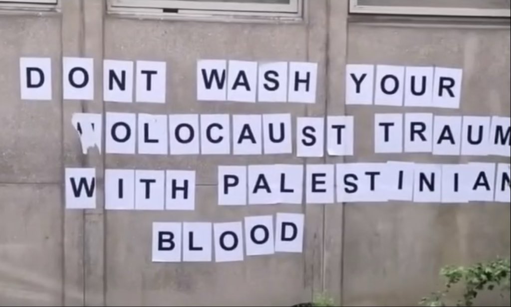 DieMietzi's tweet photo. @3EMotionGmbH @martinlichtmesz #IsraelTerroristState #IsraelWarCriminals #NetanyahuWarCriminal #DefundIDF #DefundIsrael
#FREEPALESTİNE 🇵🇸 ✊ #FreeLebanon 🇱🇧 #FreeIran 🇮🇷 https://t.co/pZJEyM5seR