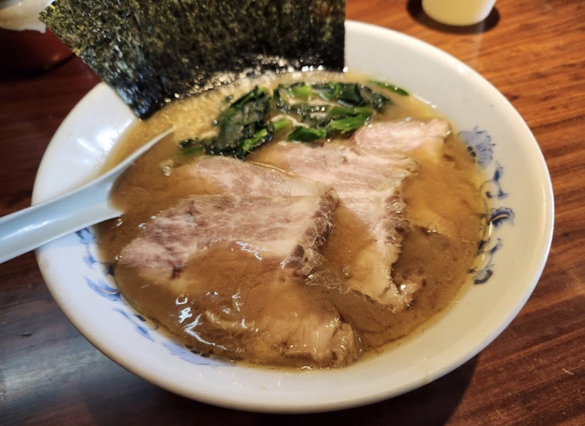 5forJapanese's tweet photo. @kogetama_ch 市川駅
家系ラーメン
麺屋市政さん https://t.co/mQIkfCWbTO