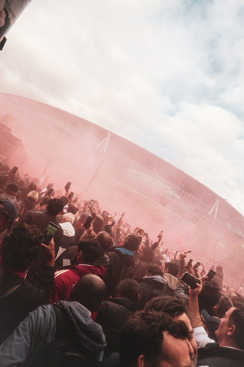Oliwells13's tweet photo. @REDactionAFC @charles_watts Some brilliant scenes 🔴⚪️ https://t.co/7h4uex17DN