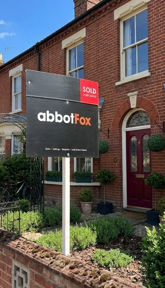 abbotFox tweet media