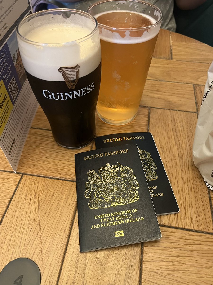 HowellGlyn's tweet photo. Up the Europa League chasing Villa boys!!! Looking forward to what hopefully will be a wonderful few days with @surfroxy 

#avfc #UTV #istanbul #europaleaguefinal https://t.co/jZ34O8N3x3