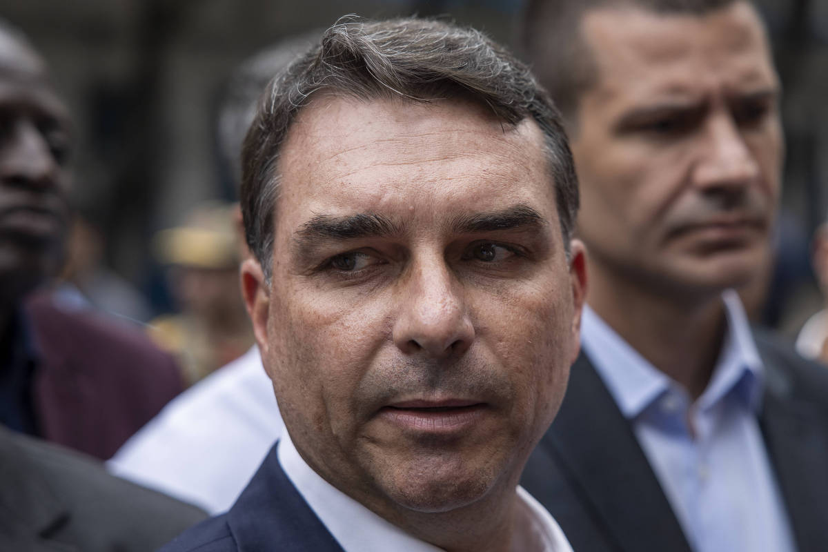 Be_neviani's tweet photo. Saída de Flávio seria boa notícia para líderes evangélicos -  @jasper 

https://t.co/p6GQAtNwJ1 https://t.co/kdj7ntAyX2