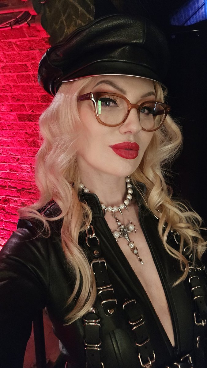 Miss Alex Wildfire tweet media