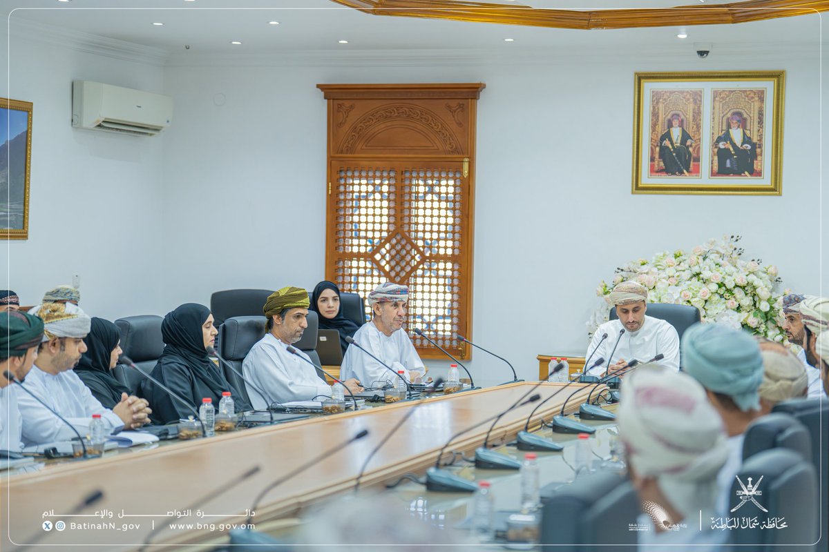 BatinahN_gov's tweet photo. حيث شملت الأعمال صيانة أفلاج "الصفاء والبدعة والهجاري" بولاية #الخابورة، وأفلاج "حيل المرخ والفود وحيل الأسفل والبناني والقفيصي" بولاية #السويق، إلى جانب أفلاج "الحالة والطوي والظهرة" في ولايتي #صحار و #شناص، وفلج "الروضة" بولاية #صحم https://t.co/zBImFKE2L6