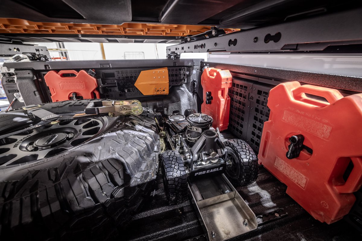 GoAdventureLab's tweet photo. Throwback to this Ranger Raptor rolling through the shop and absolutely not coming to play. Some rigs just have that energy -- built for roads that don't show up on any map.
#InnovationForExploration #MadeInTheUSA #FordRangerRaptor https://t.co/Sypz259UXV