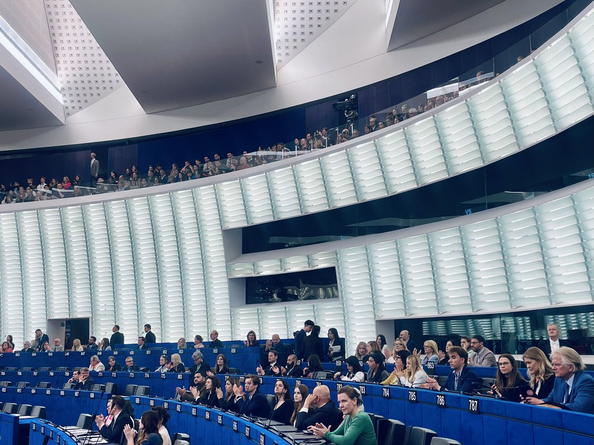 Tomasz Froelich tweet media