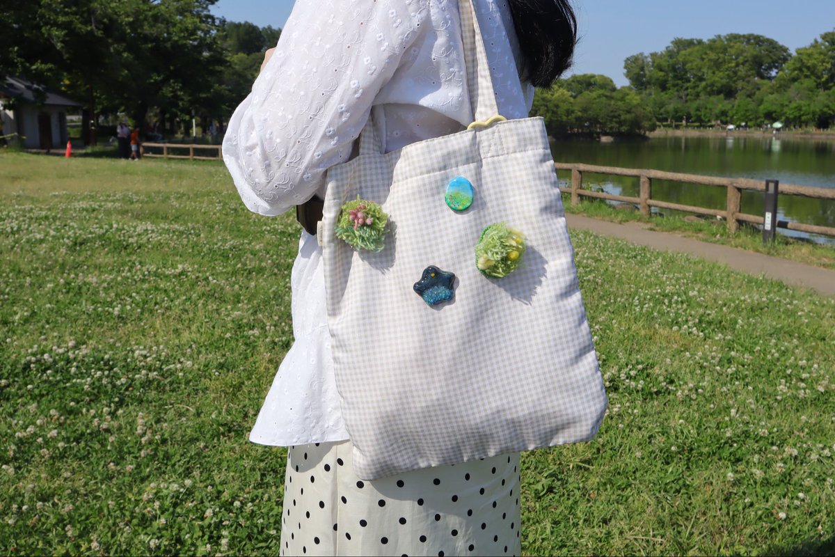 fuwamokotextile's tweet photo. DESIGN FESTA63
⟡.·*.ふわもこテキスタイルお品書き⟡.·*.

🌼あそこのお庭ブローチ
🌼思い出ピンバッジ
🌼ふわもこあっぷりけ
🌼ポストカード

皆さまの心に残る1品が見つかりますように✧*｡
┈┈┈┈
✧2026.05.24(sun)10:00~18:00
✧東京ビッグサイト 南4階P-129
✧出店名 眠れる森の小物屋さん https://t.co/gKrC5kwCyc