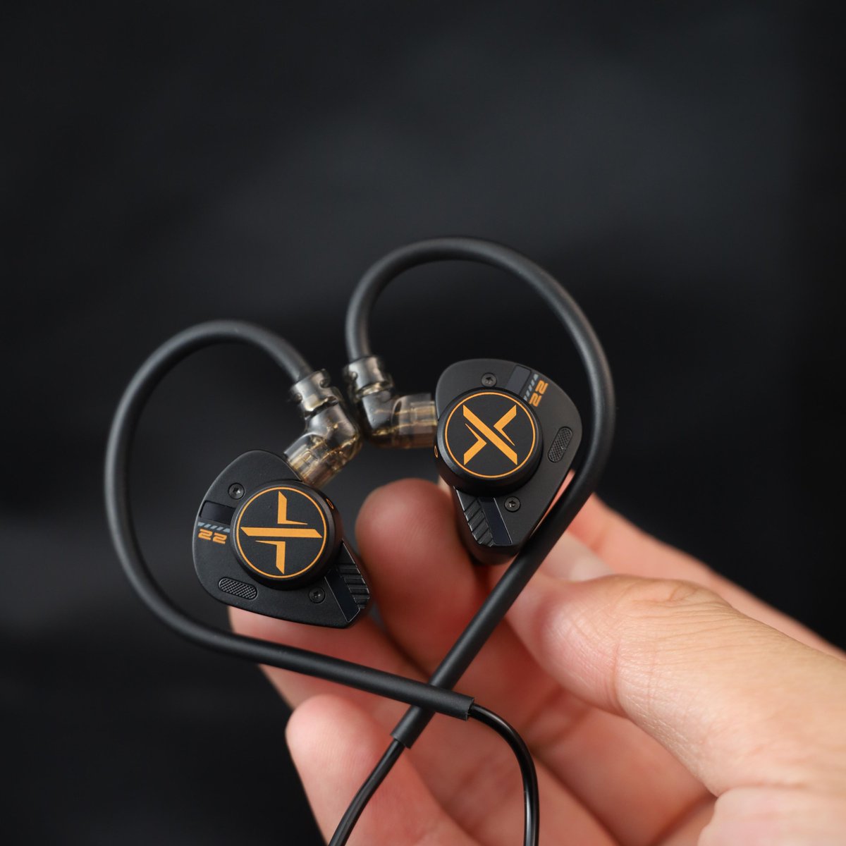ooopusX's tweet photo. Op.22 | Extraordinary Acoustic Combo

Today's commute soundtrack —
show me yours~~

#ooopusX #IEM #earphones #HiFi https://t.co/0Ogc4DKNic