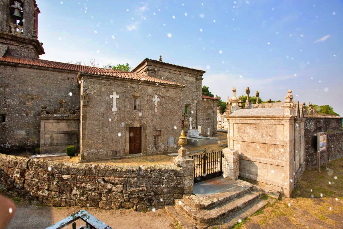 DozonTurismo's tweet photo. Igrexa de O Castro. Na parroquia de San Salvador da O. @ConcellodeDozon @Camino_Xacobeo @Turgalicia @GaliciaCalidade @turisriasbaixas  #DozónTurismo #TurismoRural #VisitaGalicia #CaminoDeSantiago 👉https://t.co/dcZcAy2oLz https://t.co/FdUH5jBAsk