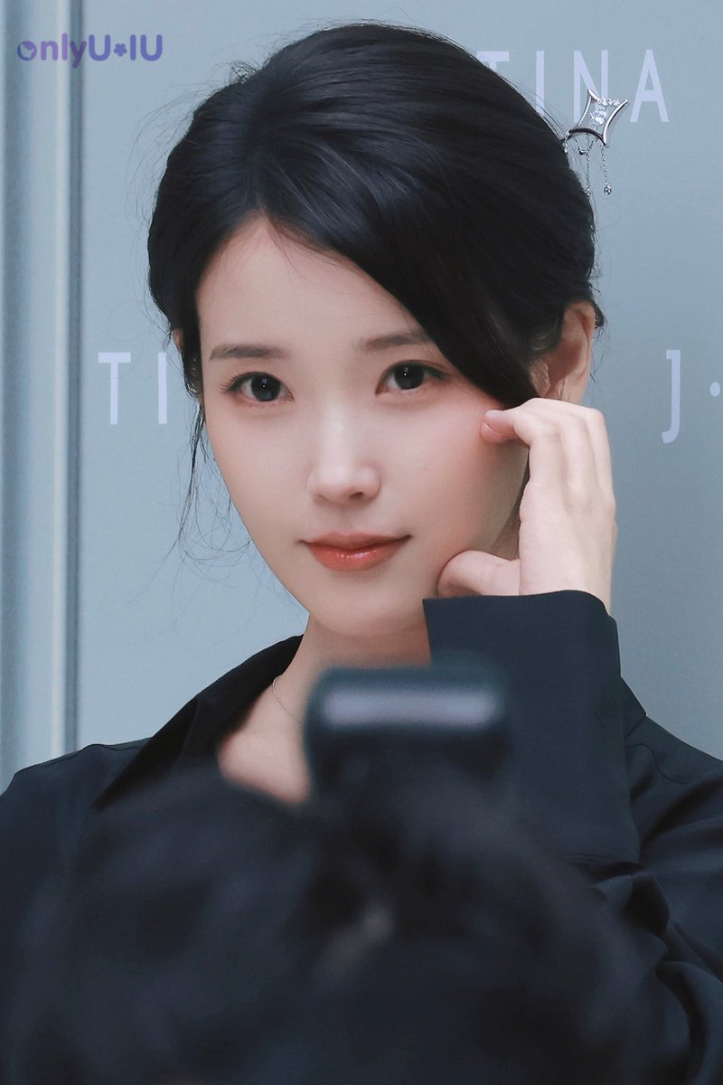 onlyIUcn's tweet photo. onlyU独家-260511 IU x J.estina快闪店活动饭拍
距离上次见面已经过去24小时了

【by.nini】
#IU #아이유 https://t.co/evfQrant2c