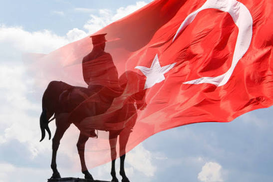 darktrace0's tweet photo. Bugün sadece bir tarih değil; bir milletin yeniden ayağa kalkışının adıdır.
#19Mayıs, karanlığa karşı yakılan umut meşalesidir.
Atatürk’ün gençliğe duyduğu güveni taşıyan her yürek, bu ülkenin en büyük gücüdür.
Geçmişten aldığımız ilhamla, geleceğe umutla yürümeye devam edeceğiz https://t.co/p04x9cEX0m