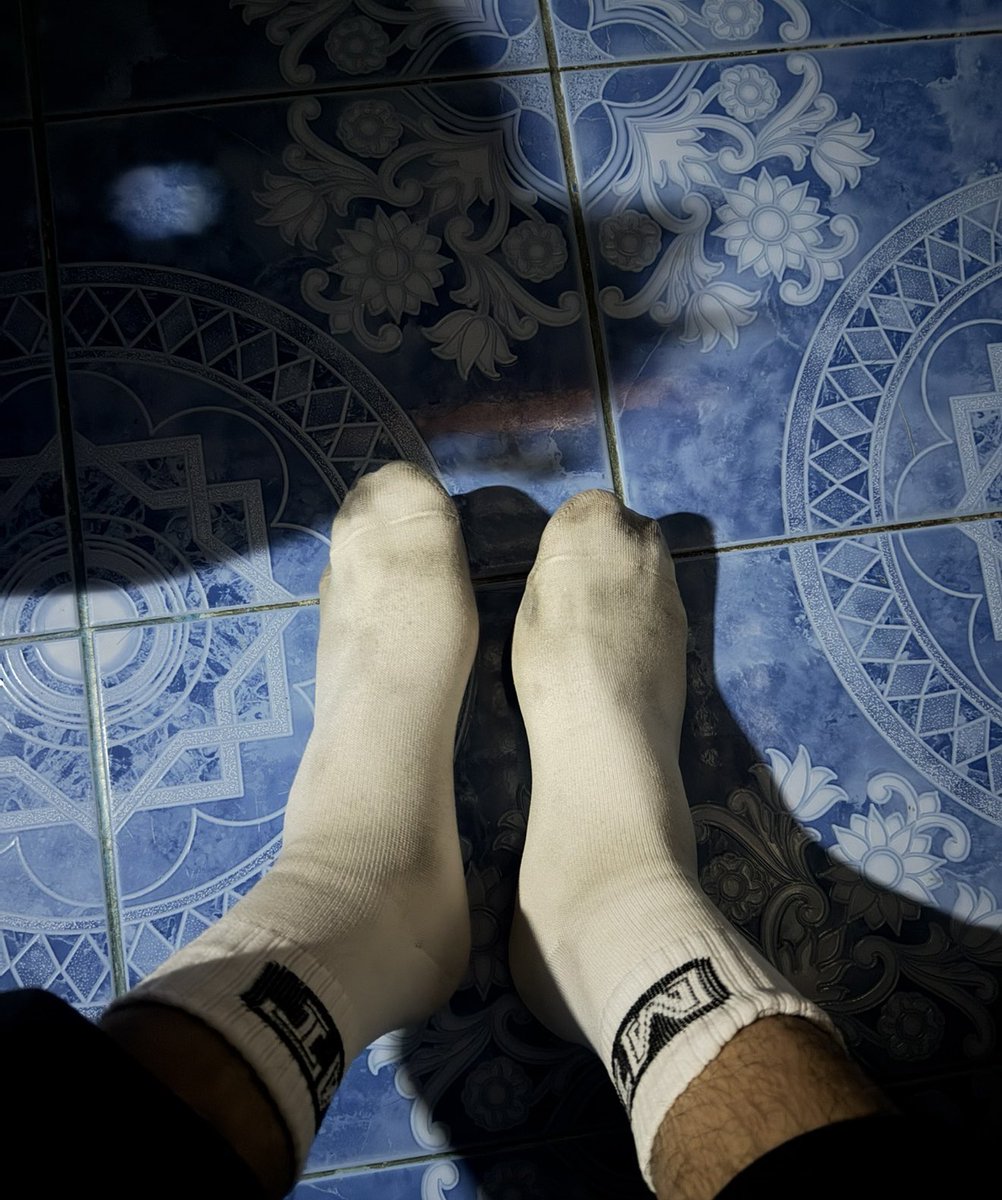 Private.sock tweet media