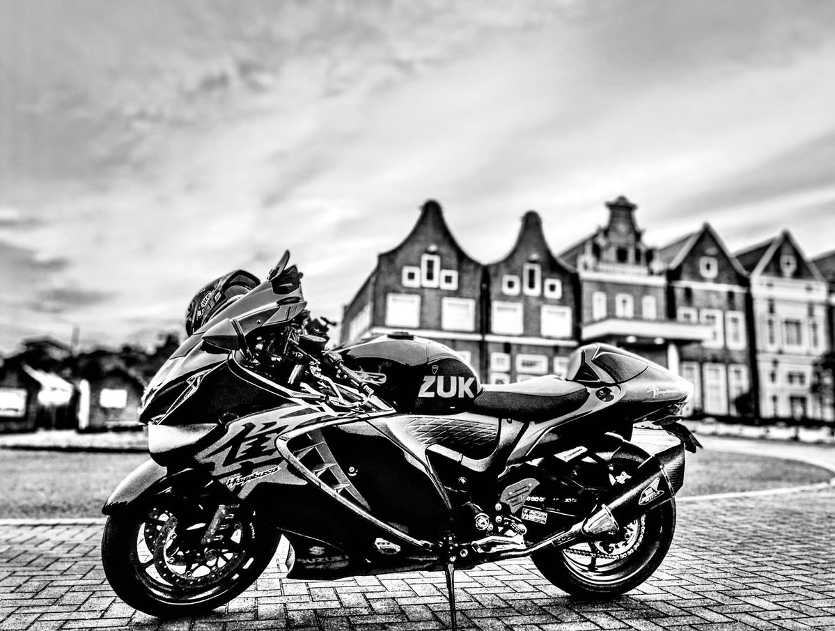 busa4978 tweet media