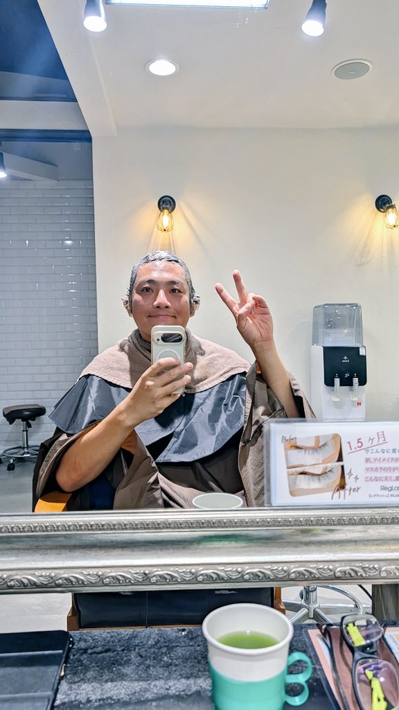 25年ぶりの毛染め中！ #美容室 #ヘアカラー #そろそろ白髪が目立つもの