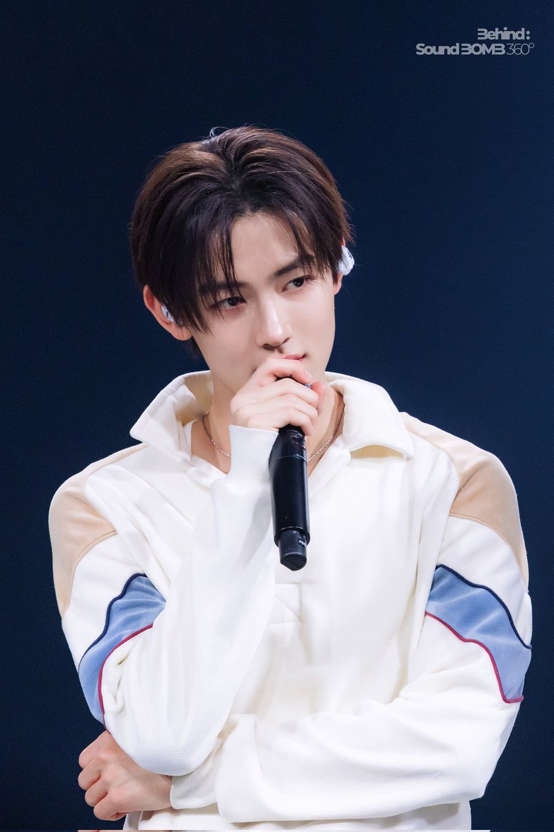 안외 tweet media