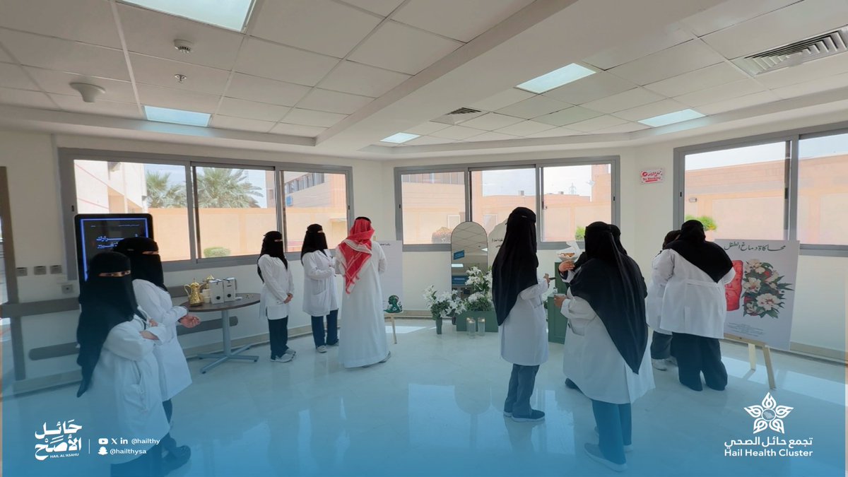 eradah_m_complx's tweet photo. #صور | 📸

نظّم مجمع إرادة والصحة النفسية عضو #تجمع_حائل_الصحي مبادرة بعنوان : الحرمان البيئي للطفل
بمشاركة طالبات جامعة حائل ، استهدفت الموظفين وزوار المجمع .
#حائل_الأصح https://t.co/ldFwy40rlT