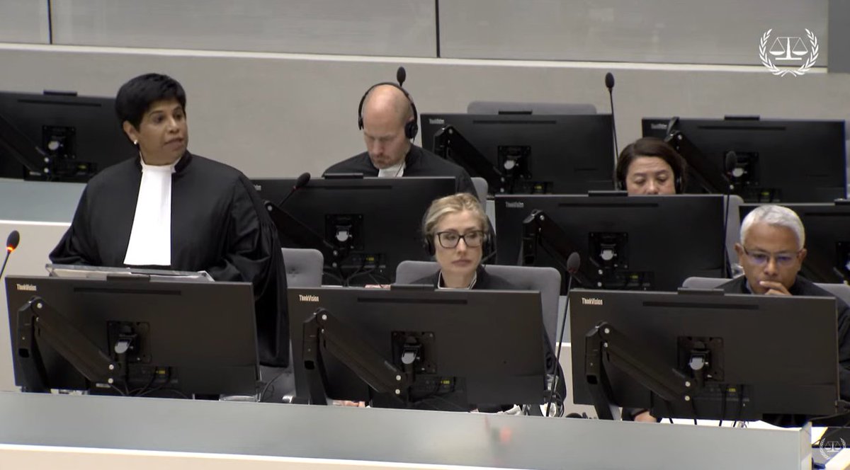 IntlCrimCourt's tweet photo. نائبة المدعي العام نزهة شميم خان: جلسة اعتماد التهم في قضية #الهيشري محطة مفصلية فهي المرة الأولى التي يمثل فيها شخص أمام #المحكمة_الجنائية_الدولية ليحاسب على الجرائم المرتكبة في #ليبيا.
تبعث هذه القضية رسالة واضحة: لا أحد فوق القانون مهما بلغت سلطته أو علا نفوذه. https://t.co/292lZ8JBZS