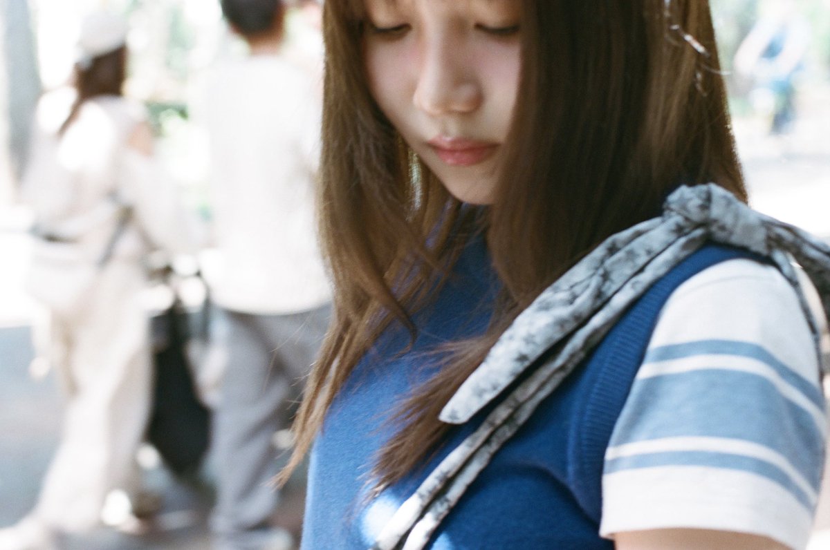 POPEYE_Magazine's tweet photo. 本誌にて連載中『Girls in the City』のウェブ限定スピンオフ企画では、取材時の未公開カットを配信中！　今回は、幾田りらさんと吉祥寺を歩きました。
https://t.co/j96dT0l8i8 https://t.co/YR9VRLD26X