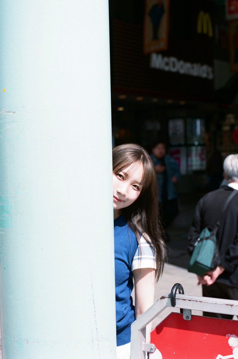POPEYE_Magazine's tweet photo. 本誌にて連載中『Girls in the City』のウェブ限定スピンオフ企画では、取材時の未公開カットを配信中！　今回は、幾田りらさんと吉祥寺を歩きました。
https://t.co/j96dT0l8i8 https://t.co/YR9VRLD26X