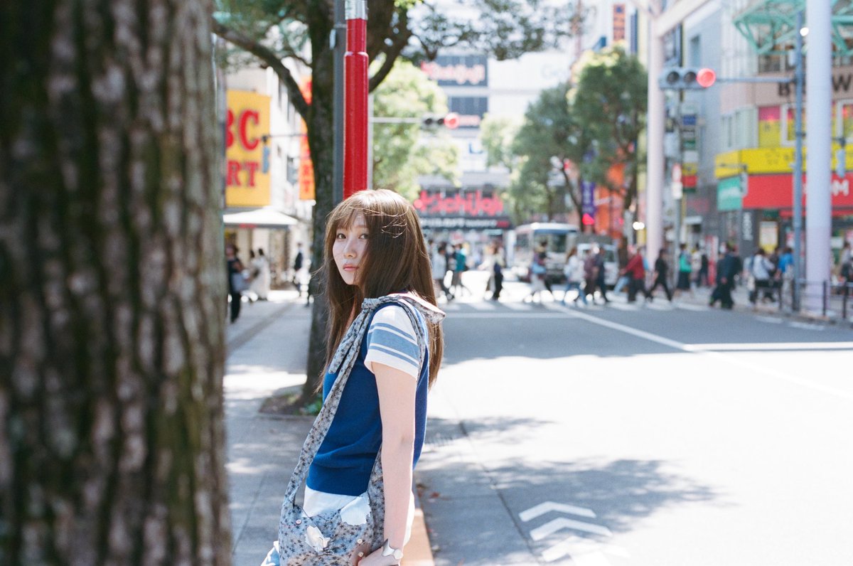 POPEYE_Magazine's tweet photo. 本誌にて連載中『Girls in the City』のウェブ限定スピンオフ企画では、取材時の未公開カットを配信中！　今回は、幾田りらさんと吉祥寺を歩きました。
https://t.co/j96dT0l8i8 https://t.co/YR9VRLD26X