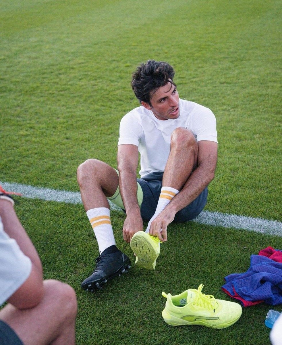 tomlinsainz's tweet photo. That’s my World Cup player btw https://t.co/mTmmAGTuhs