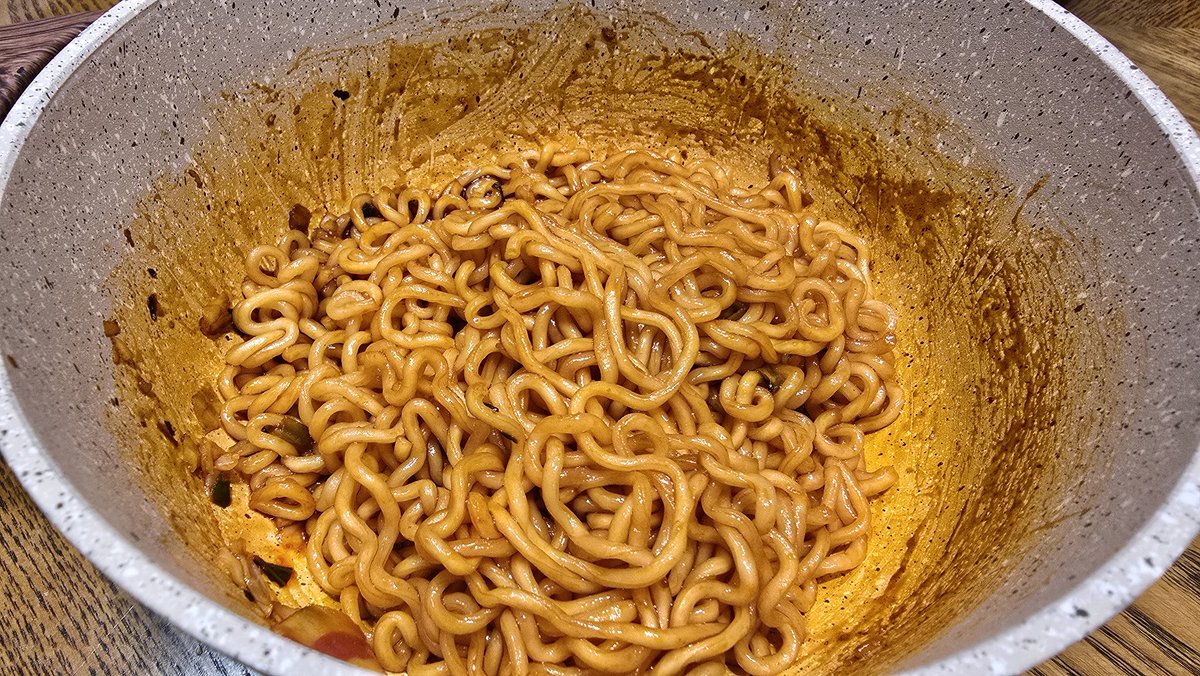 デコポン tweet media