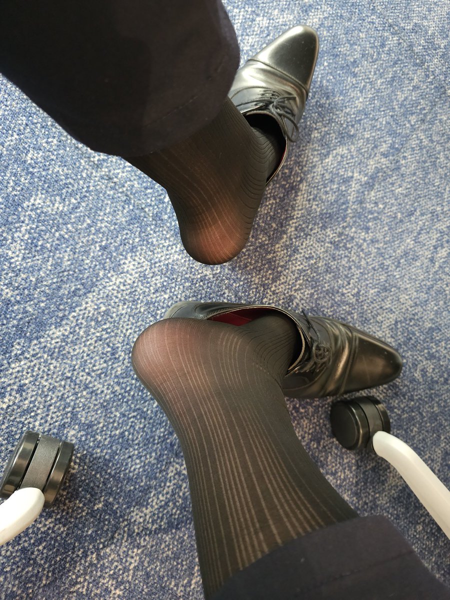 SockRay513's tweet photo. 真的很喜欢，又买了黑色和灰色 https://t.co/qKNVcTc7Qa