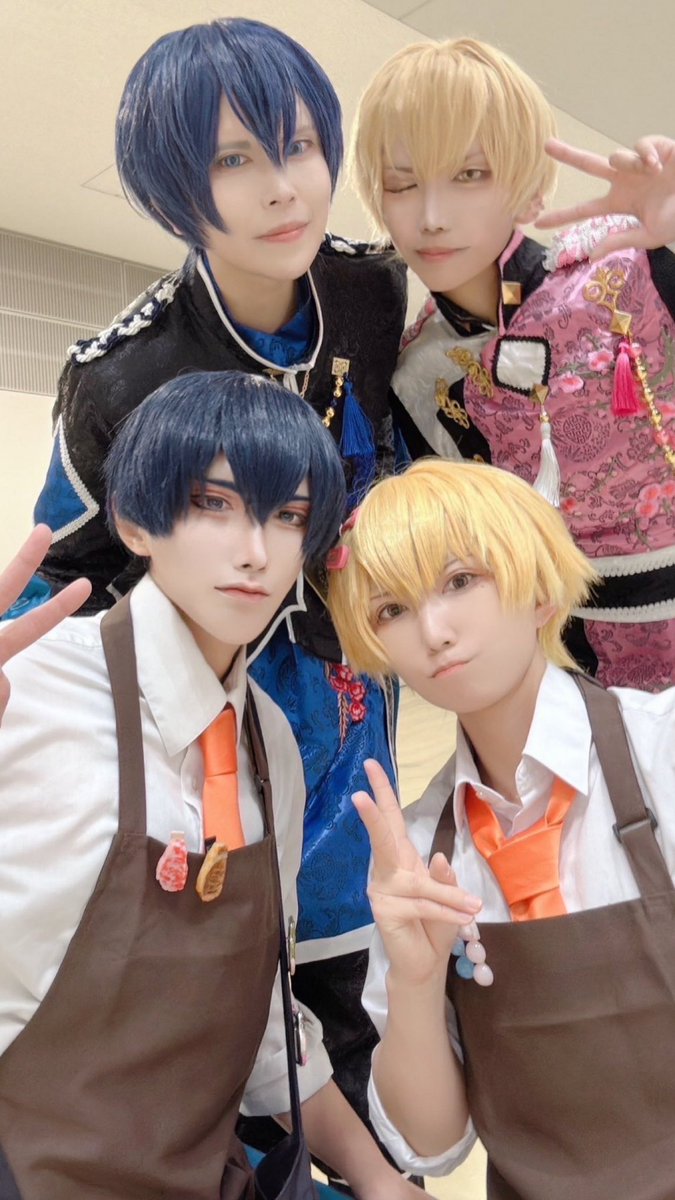 naruya_boba's tweet photo. コスプレ

先日のスパコミ、お隣だったはるけい×2！
お二人の衣装めっちゃ綺麗ですごかったし、カッコよかったし、初めましてなのに優しくして頂けて楽しいスパコミでした❣️

中華
はるか　ダシさん@konbubu19 
けい　みちひこさん@mtnkon 
制服
はるか　ネル@13NEL_boba 
けい　鳴矢 https://t.co/3cbeNHFKGB