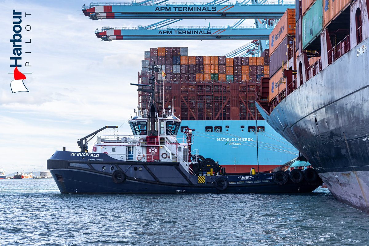 PilotHarbour's tweet photo. VB Bucefalo working Algeciras.
https://t.co/i6PYEpcrI6
#port #shipping #HarbourPilot #TransportMaritime #PortOperations #GlobalTrade #GlobalShipping #MaritimePhotography #MaritimeStrategy #MerchantMarine #liveforthistory #noshippingnoshopping #vbbucefalo
@TUGSPOTTERS
@BoludaTowage
@loschipichangas
@PuertoAlgeciras