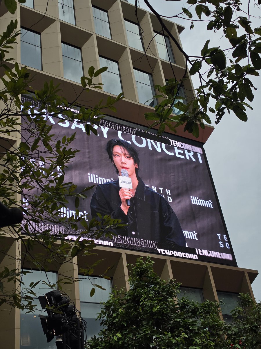 delighttttt_'s tweet photo. ผมโคตรจะภูมิใจ ฮือออออ #TENCORE0110Concert_PressCon #TEN https://t.co/dkr5gRi7Qn