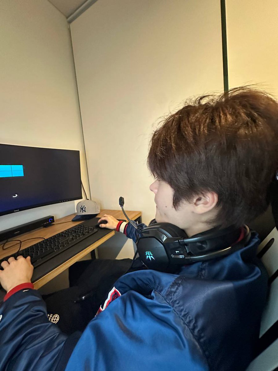땡 tweet media