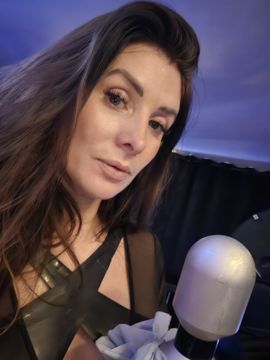 AlphaDivine tweet media
