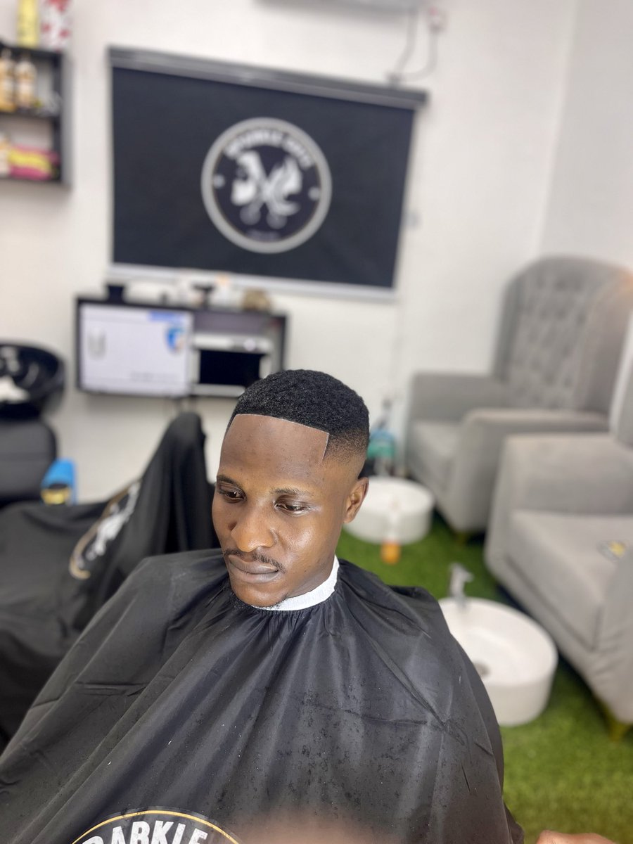 sparklecutz's tweet photo. Sparkle Cutz https://t.co/VEU0rIArAR