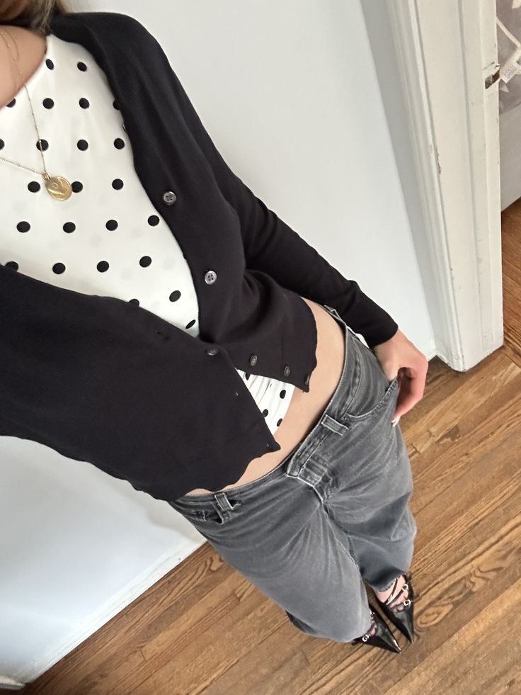 ssanextdoor's tweet photo. OUTFIT IDEAS YANG AKU TEMUIN BULAN INI !! superr lucuu 💅🏻✨

— a threads https://t.co/nHfOP2ZNhy
