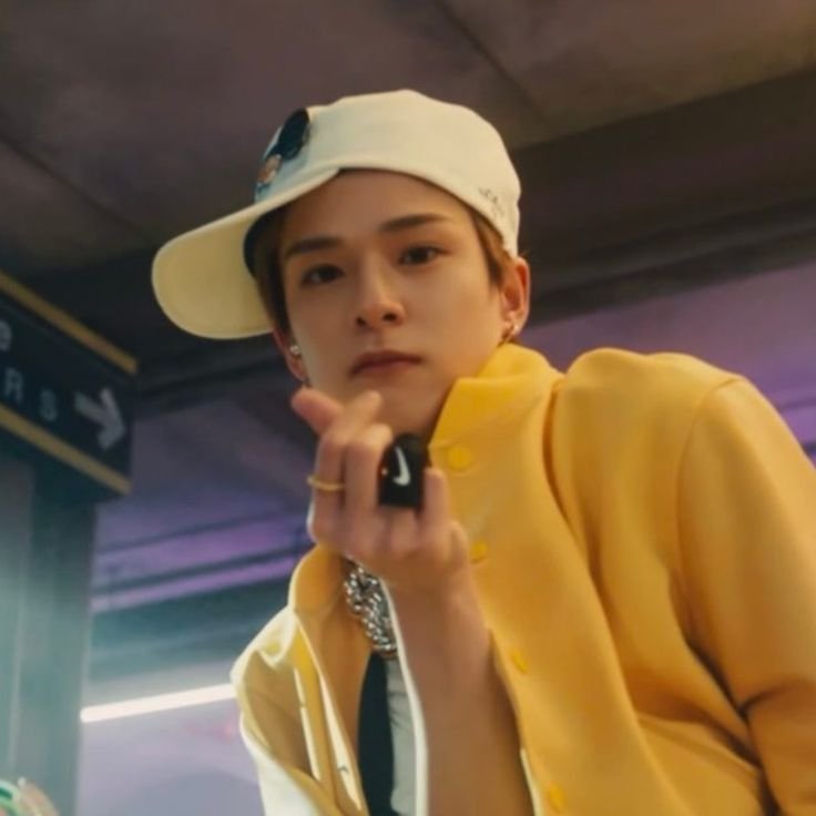 𝐌𝐫. Aarav tweet media