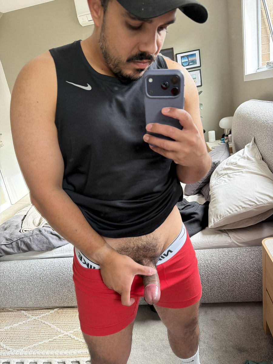 aussiebottom91's tweet photo. I get my pump in whatever way I can 😈 https://t.co/3UBq0DHAL5