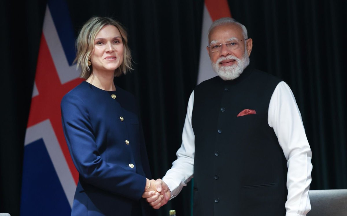 Narendra Modi tweet media