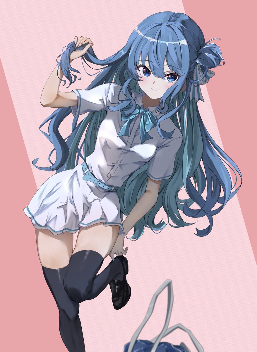 些細ツキ tweet media