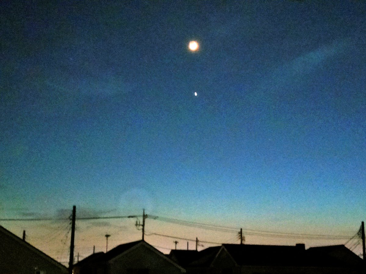 今晩は細い月と「宵の明星」金星が接近 西の空に注目だそうです 子供の